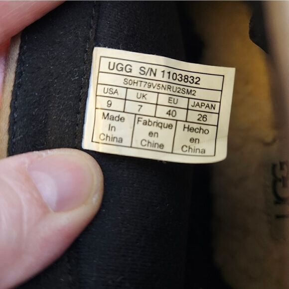 Ugg distressed leather side zip booties sn1103832 - Picture 7 of 11